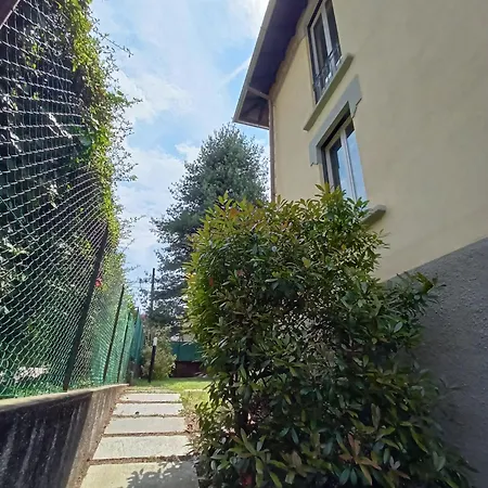 Villa Magnifica In Stile Liberty Con Giardino Near Milano Malpensa *