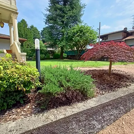 Magnifica In Stile Liberty Con Giardino Near Milano Malpensa Carnago